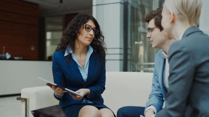 The Smart Founder's Guide to Building an Advisory Network That Actually Works